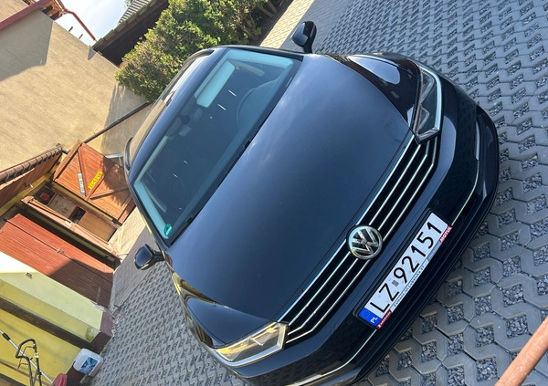 Volkswagen Passat cena 48900 przebieg: 252000, rok produkcji 2015 z Zamość małe 56